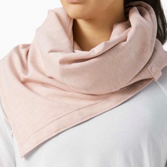 Lululemon Vinyasa Scarf Wrap - Picture 3 of 8